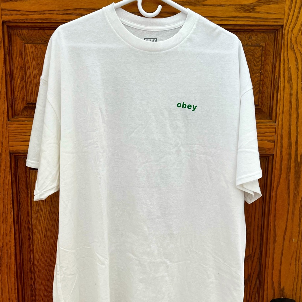 White Obey T-shirt XXL